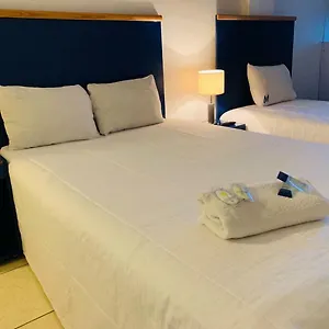 H Montreal Hotel